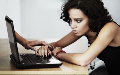 Acoso sexual en el ámbito digital: cómo protegerte ante una acusación